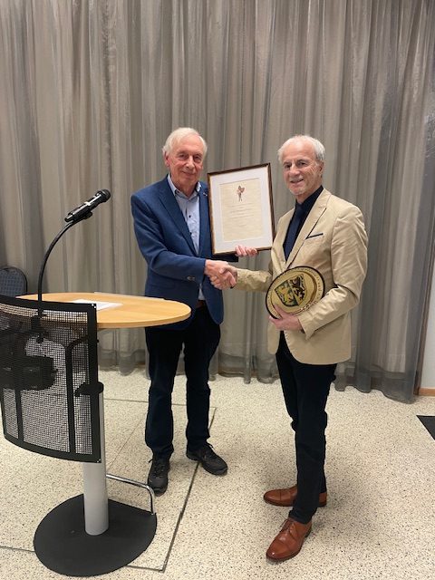 Hohe Auszeichnung für Wolfgang Posten